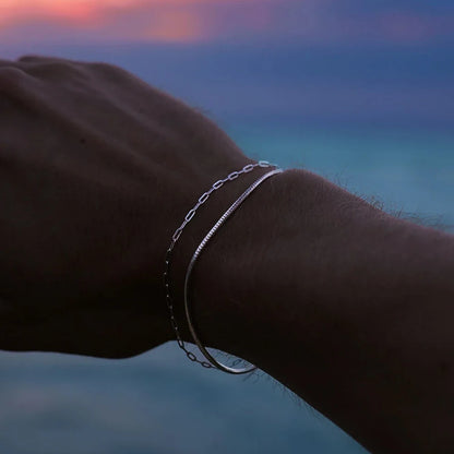 AlphaChain Armband